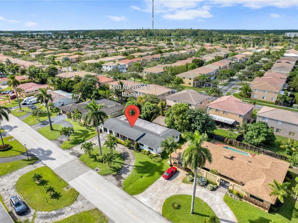 801 NW 203rd St, Miami Gardens FL 33169