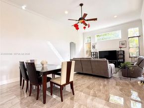 3700 Oak Ridge Ln, Weston FL 33331