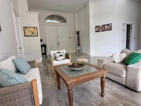3700 Oak Ridge Ln, Weston FL 33331