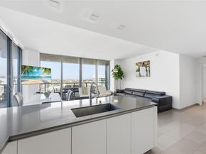 88 SW 7th St 2302, Miami FL 33130