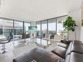 88 SW 7th St 2302, Miami FL 33130