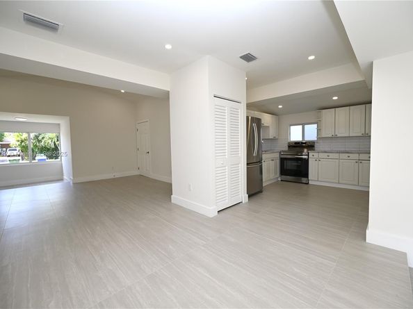 2949 SW 14th St, Miami FL 33145