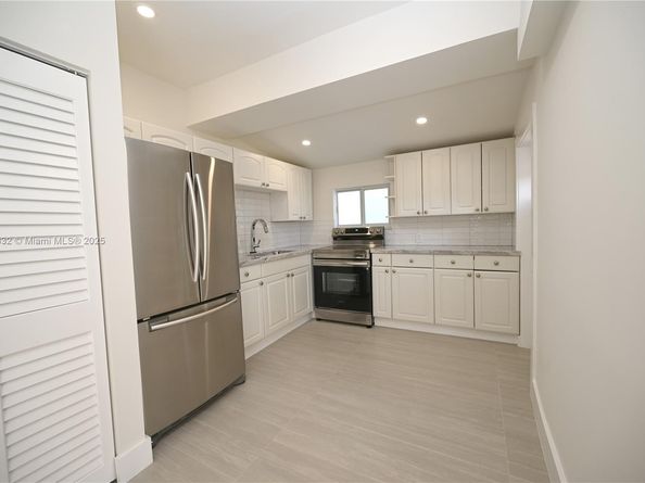 2949 SW 14th St, Miami FL 33145