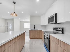 19525 NW 38th Ct, Miami Gardens FL 33055