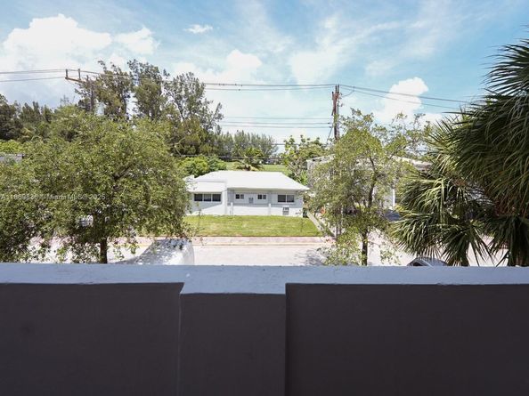 130 S Shore Dr 3C, Miami Beach FL 33141