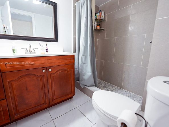 130 S Shore Dr 3C, Miami Beach FL 33141