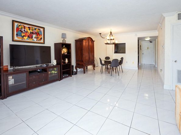 130 S Shore Dr 3C, Miami Beach FL 33141