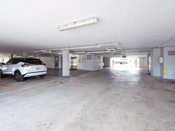 130 S Shore Dr 3C, Miami Beach FL 33141