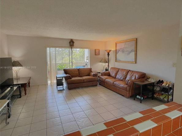 6904 N Kendall Dr F408, Pinecrest FL 33156