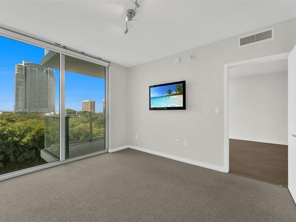 1600 SW 1st Ave 703, Miami FL 33129