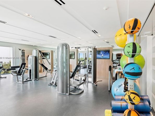 1600 SW 1st Ave 703, Miami FL 33129