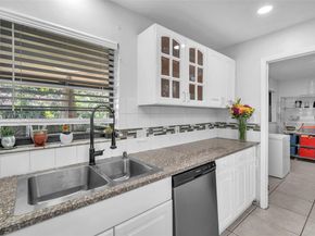 1821 SW 98th Ter, Miramar FL 33025