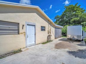 1821 SW 98th Ter, Miramar FL 33025