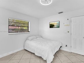 1821 SW 98th Ter, Miramar FL 33025