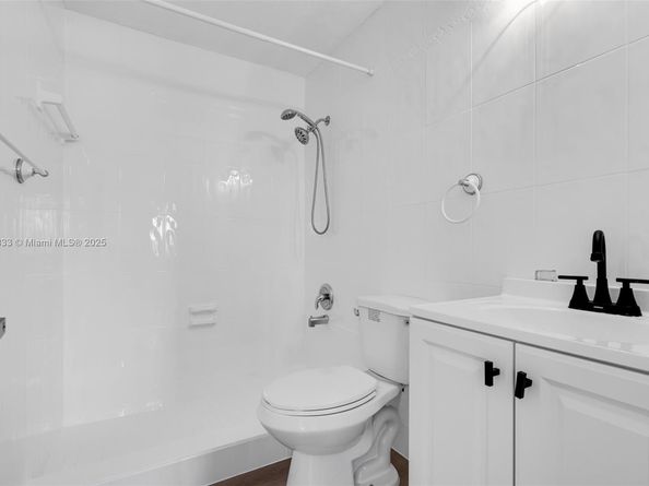 11030 SW 42 St, Miami FL 33165