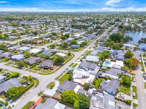 11030 SW 42 St, Miami FL 33165