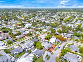 11030 SW 42 St, Miami FL 33165