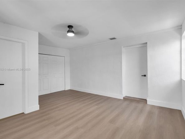11030 SW 42 St, Miami FL 33165