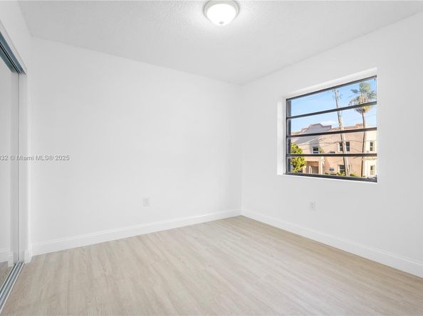 1661 SW 3rd St 8, Miami FL 33135