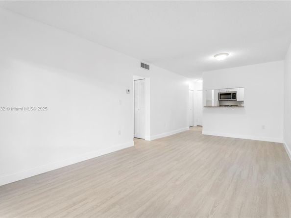 1661 SW 3rd St 8, Miami FL 33135