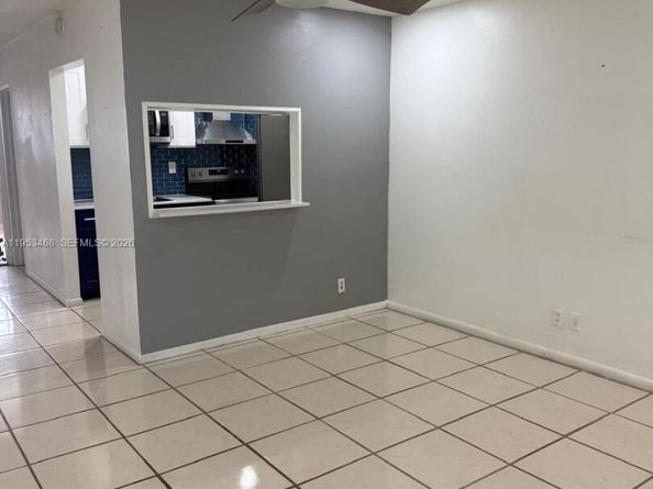 2905 Pierce St 14, Hollywood FL 33020