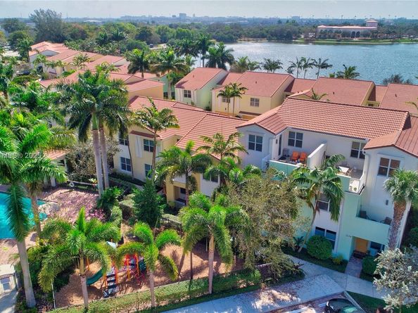 1430 NW 48th Dr, Boca Raton FL 33431