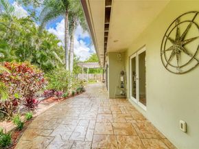 661 NW 66th Ave, Plantation FL 33317