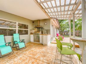661 NW 66th Ave, Plantation FL 33317