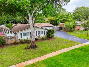 661 NW 66th Ave, Plantation FL 33317