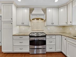 661 NW 66th Ave, Plantation FL 33317