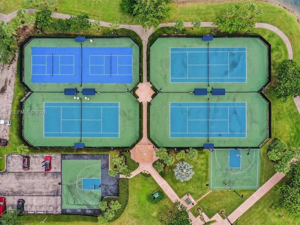 1575 Windjammer Way, Hollywood FL 33019