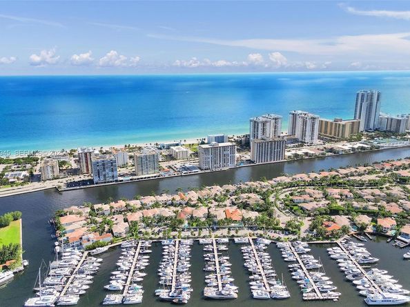 1575 Windjammer Way, Hollywood FL 33019