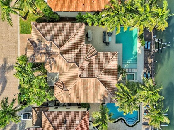 1575 Windjammer Way, Hollywood FL 33019