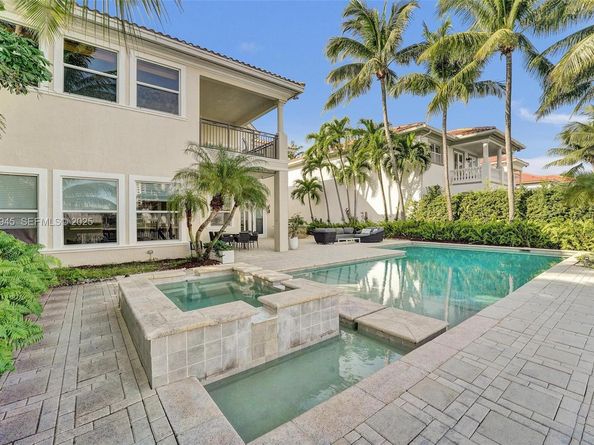 1575 Windjammer Way, Hollywood FL 33019