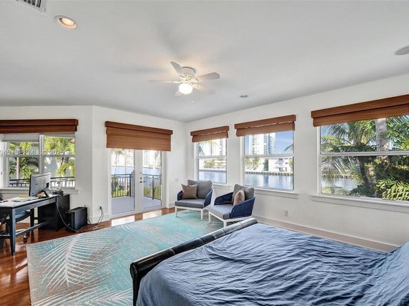 1575 Windjammer Way, Hollywood FL 33019