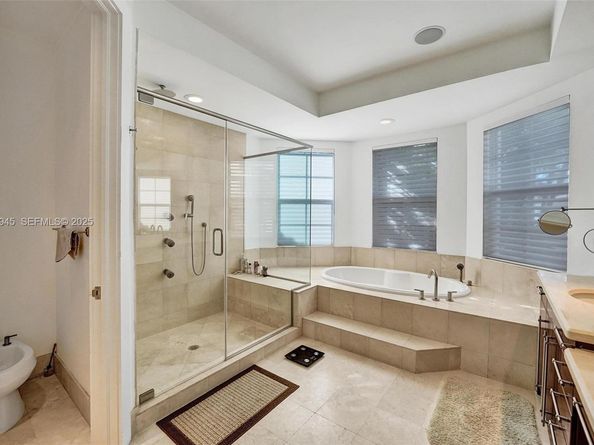 1575 Windjammer Way, Hollywood FL 33019