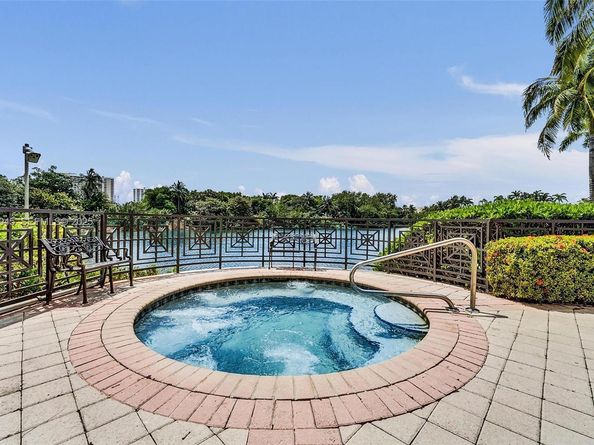 1575 Windjammer Way, Hollywood FL 33019