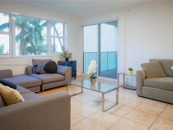 19900 E Country Club Dr 318, Aventura FL 33180