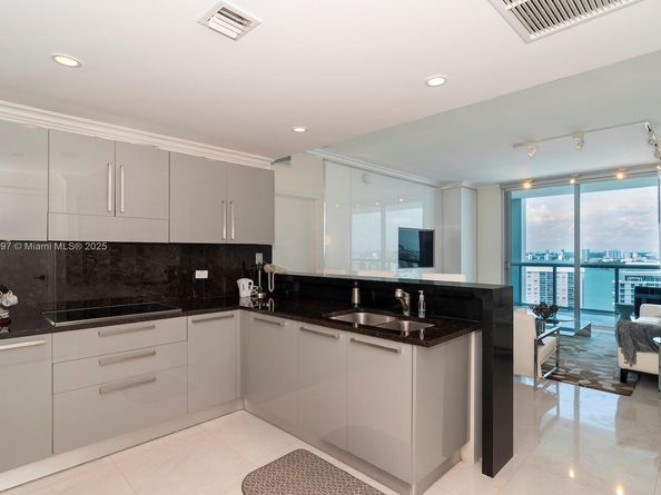 6799 Collins Ave CPH06, Miami Beach FL 33141