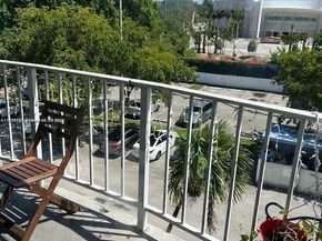 498 NW 165th St Rd D407, Miami FL 33169