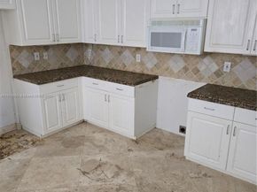 933 N Harbor Vw N, Hollywood FL 33019