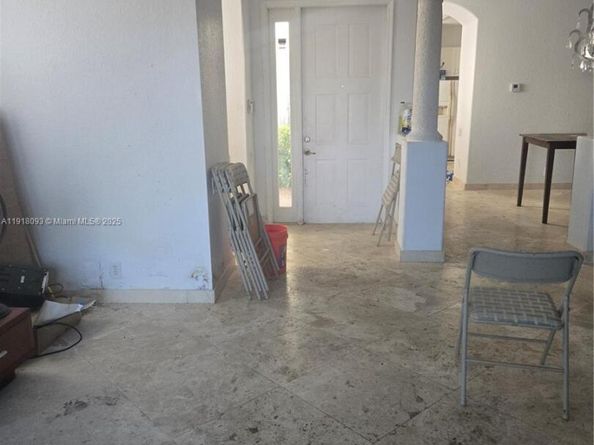 933 N Harbor Vw N, Hollywood FL 33019