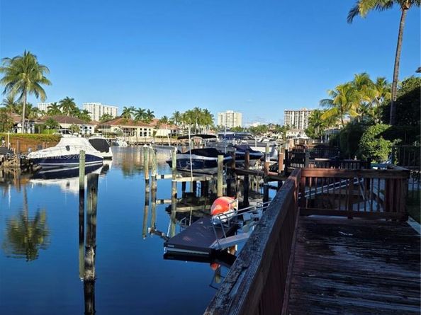 933 N Harbor Vw N, Hollywood FL 33019