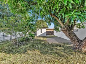 560 N Perviz Ave, Opa-Locka FL 33054