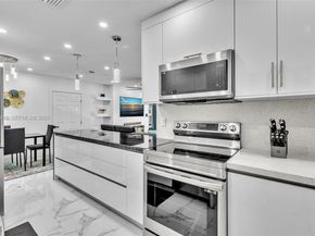 560 N Perviz Ave, Opa-Locka FL 33054