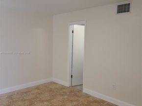 4020 Del Rio Way, Sunrise FL 33351