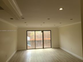 4020 Del Rio Way, Sunrise FL 33351