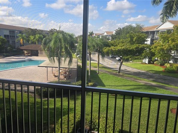 12500 SW 5th Ct 307M, Pembroke Pines FL 33027