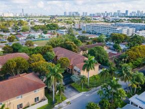 59 SE 3rd Ave 59, Hallandale Beach FL 33009