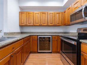 59 SE 3rd Ave 59, Hallandale Beach FL 33009